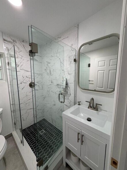 Primary Photo - 1416 SW 27th St