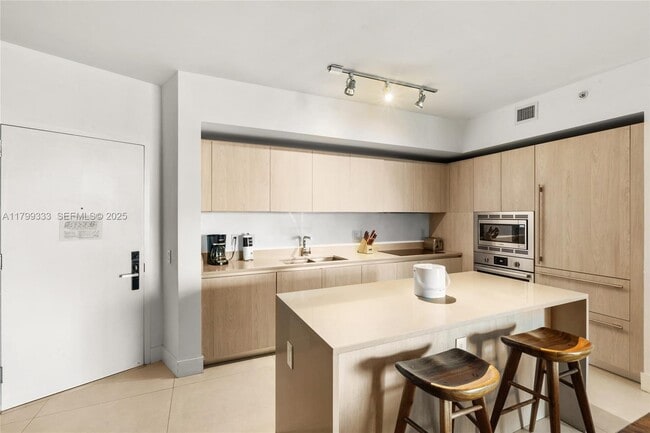 Building Photo - 4111 S Ocean Dr