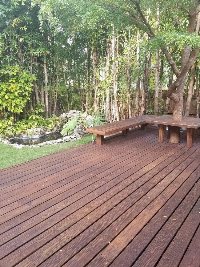 Building Photo - 2369 Overbrook St