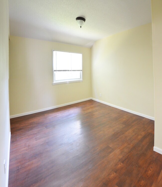 Building Photo - 21 Cannon Rd