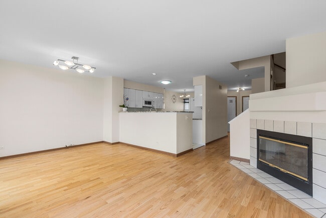 Building Photo - 8966 W Heathwood Cir