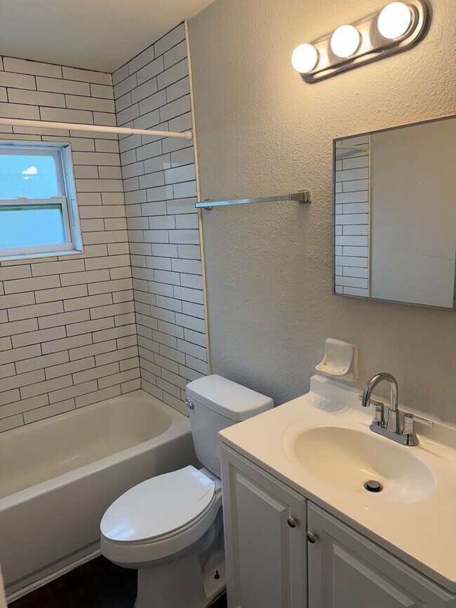 Building Photo - Charming 2-Bedroom, 1-Bath Home with Great Outdoor Spaces!