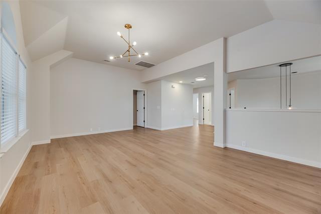 Building Photo - 2414 Thorntree Dr