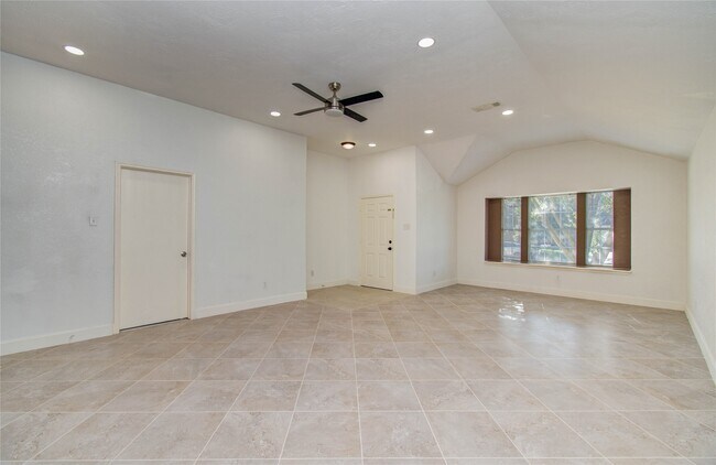 Building Photo - 12846 Sai Baba Dr