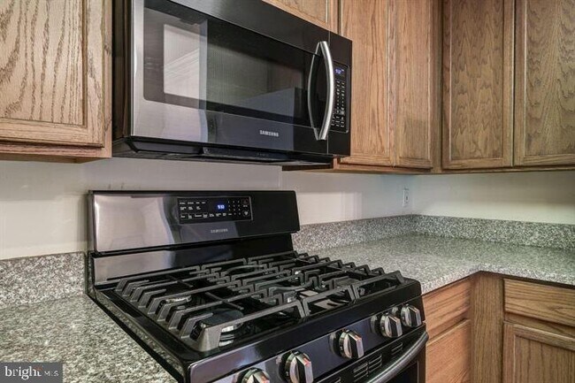 Building Photo - 576 Orchard Ridge Dr