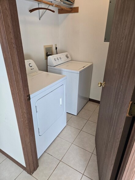 Building Photo - 521 Franklin St