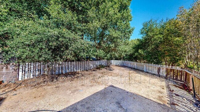 Building Photo - 4230 Mt Taylor Dr