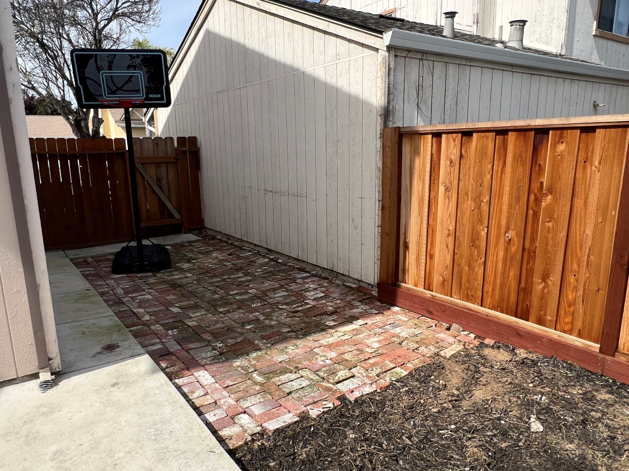 Building Photo - 5354 Meadow Wood Ln