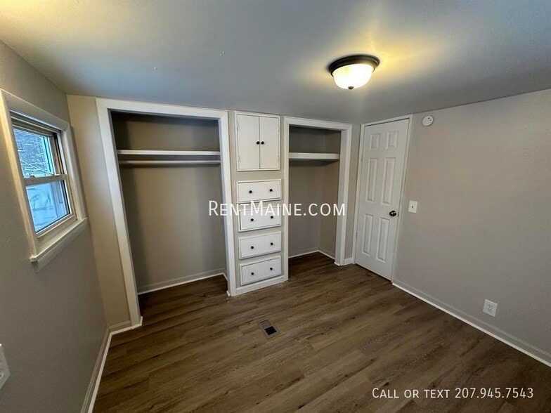 Building Photo - 30 Exeter Rd