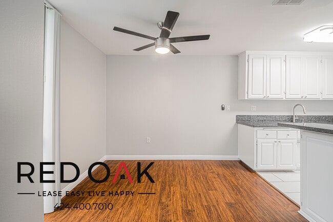 Building Photo - 15101 Magnolia Blvd