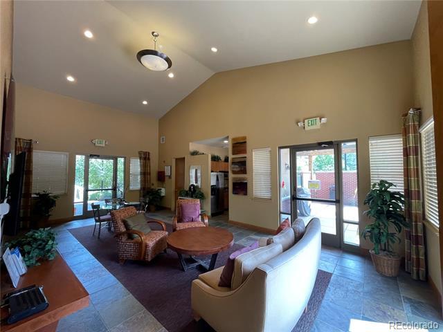 Building Photo - 5401 S Park Terrace Ave