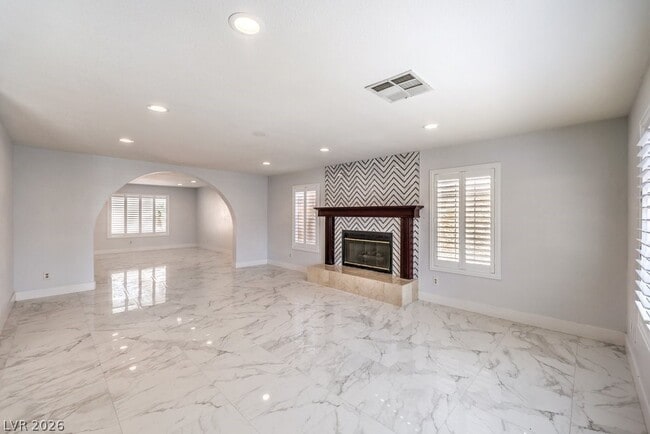 Building Photo - 3743 Lone Mesa Dr