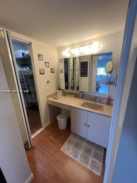 Building Photo - 16570 NE 26th Ave