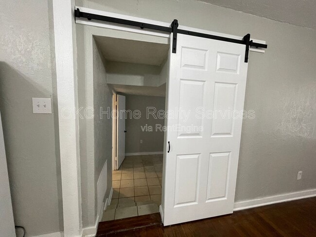 Building Photo - 1304 NW 99th St