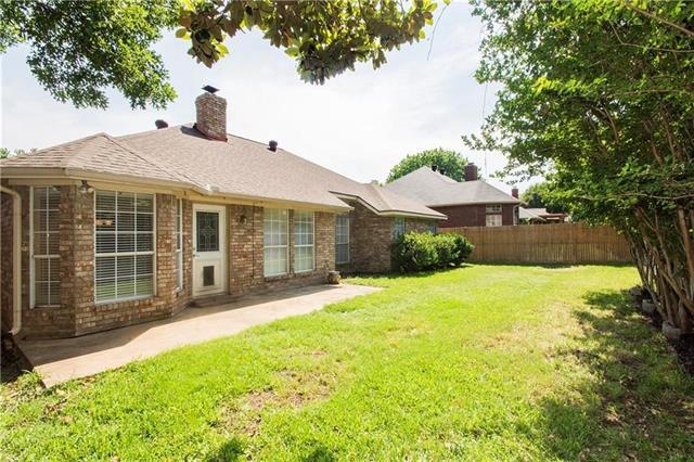 Building Photo - 401 Lexington Ln