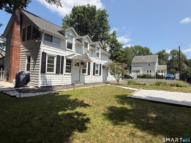 Building Photo - 100 Holmes Ave