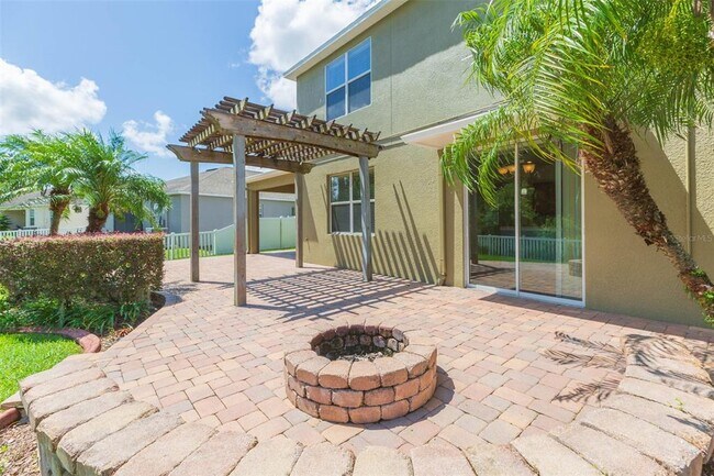 Building Photo - 20101 Oakflower Ave