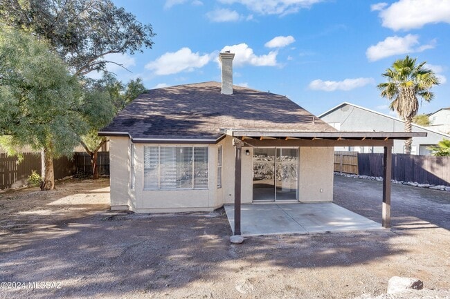 Building Photo - 7209 S Avenida Del Nopal