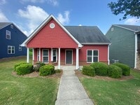Building Photo - BRIDGEWATER HOME WITH FENCED IN YARD! PRE-...