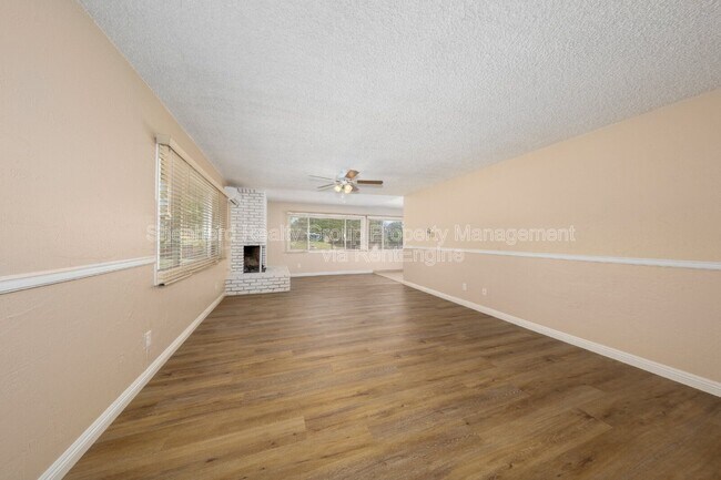 Building Photo - 6574 Valley Dr