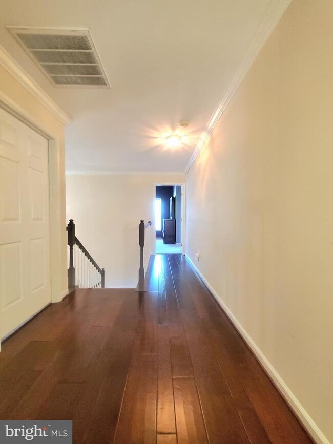 Building Photo - 20960 Capilano Ct