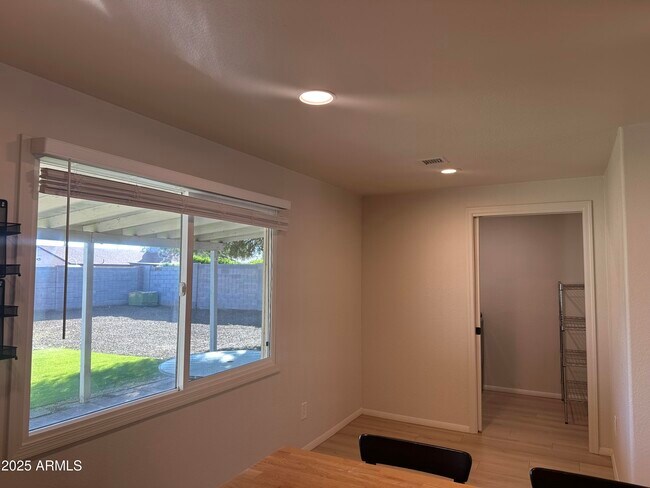 Building Photo - 4109 E Winchcomb Dr