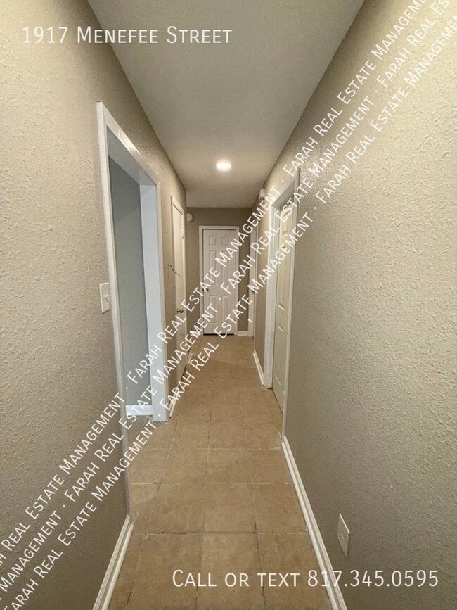 Building Photo - 1917 Menefee St