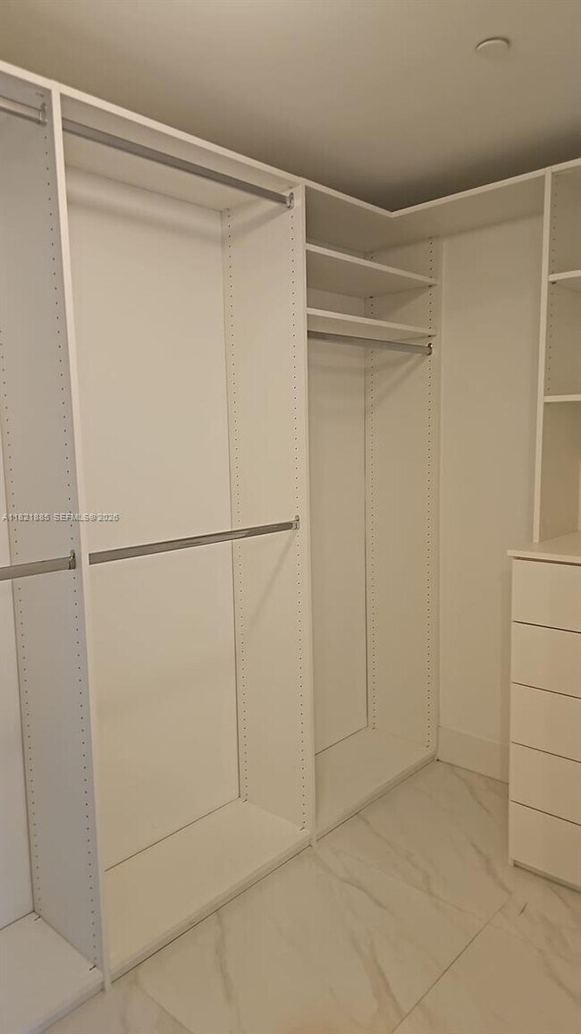 Building Photo - 16385 Biscayne Blvd