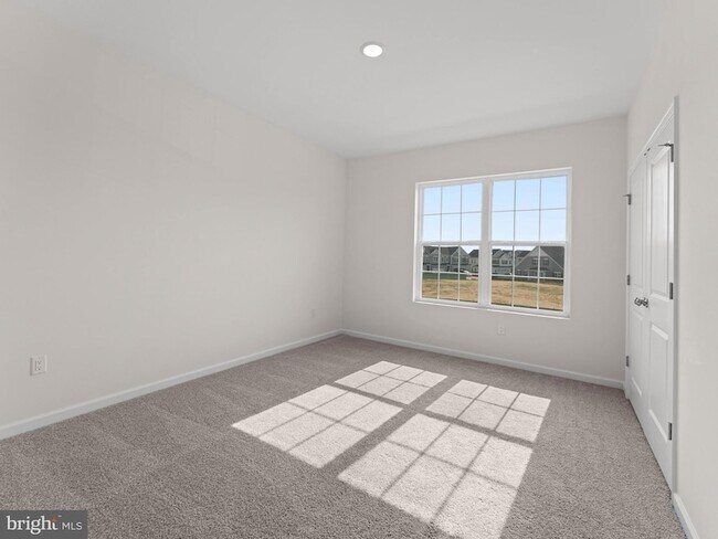 Building Photo - 202 Thompson Dr