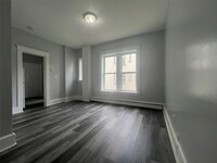 Building Photo - 60 Carroll St