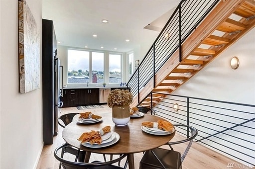 Building Photo - Stunning 2 Bedroom Modern Townhouse in Magnolia, Available Now!