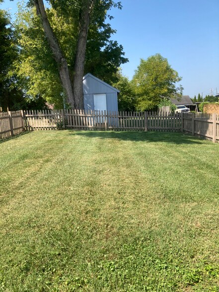 Building Photo - 904 Afton St