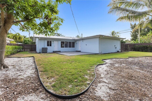 Building Photo - 8910 NE 9th Ct