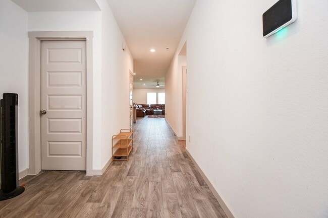 Building Photo - 8134 Sugar Cane Ln