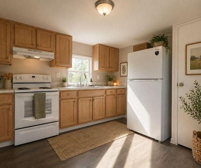 Building Photo - 6280 Hamilton Dr