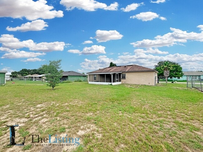 Building Photo - 5637 Viburnum Ct