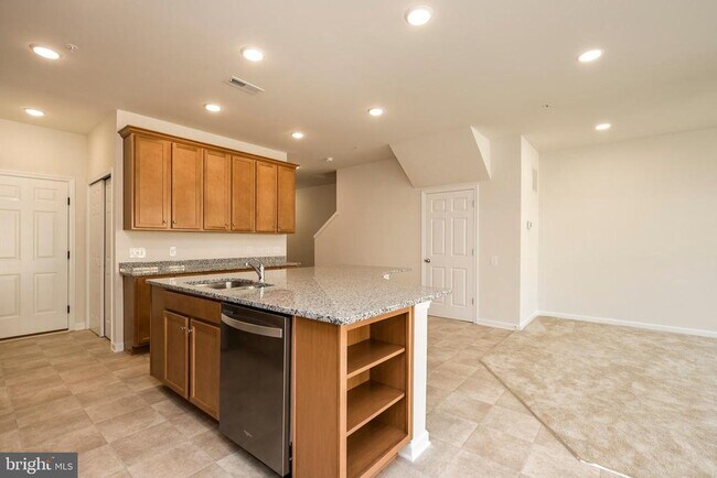 Building Photo - 9 Nicklaus Dr