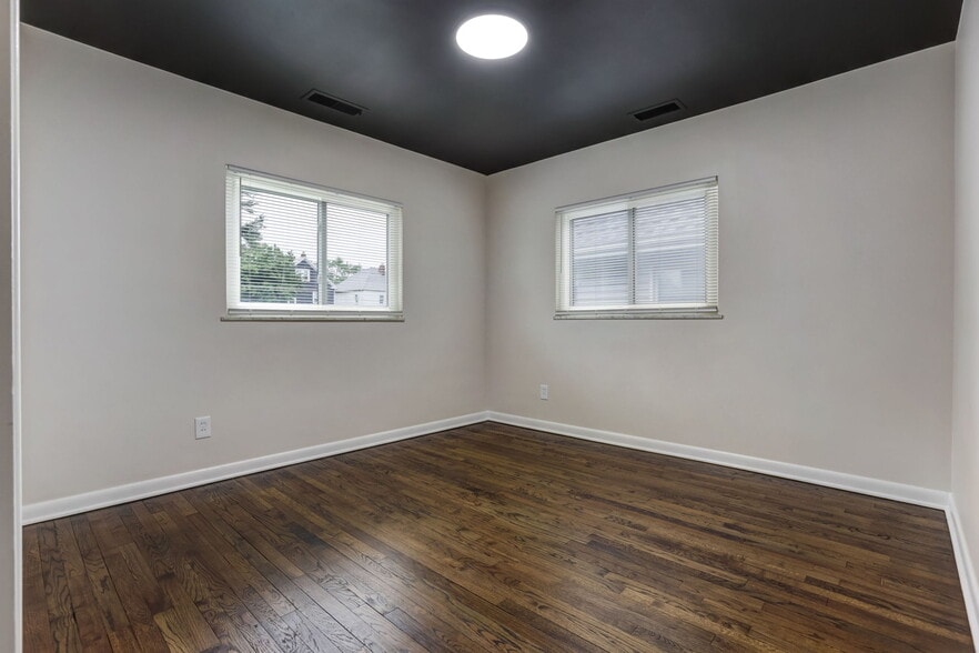Building Photo - 316 E 18th Ave