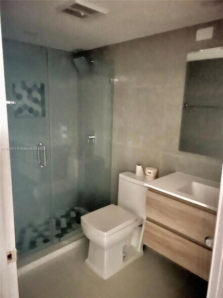 Building Photo - 1717 N Bayshore Dr