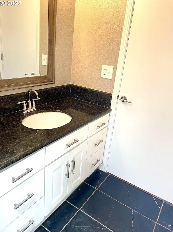 Building Photo - 5635 SE 84th Ave