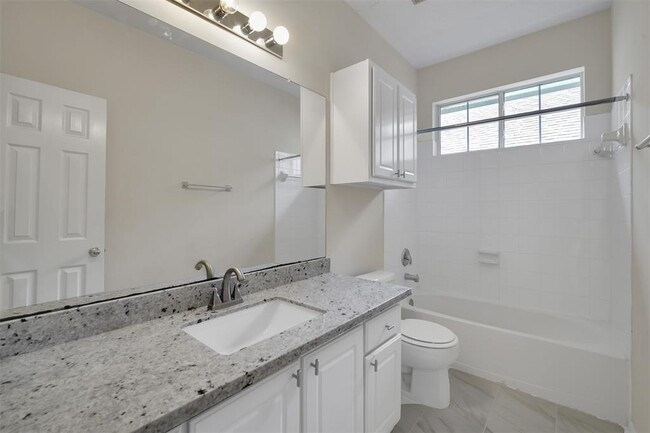 Building Photo - 59 Hidden Meadow Dr