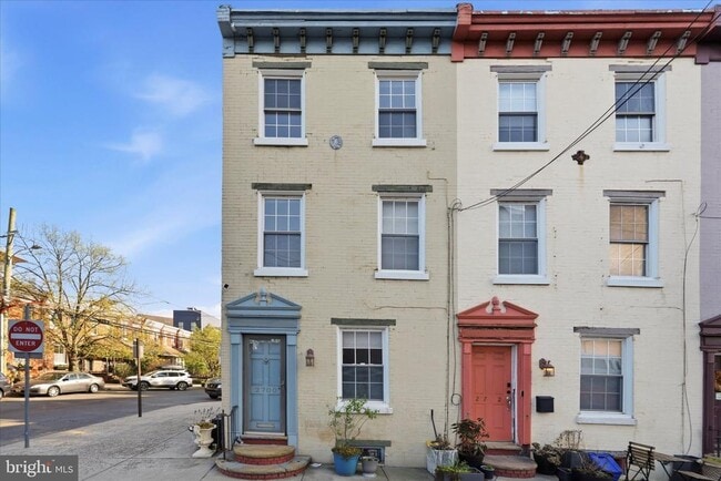 Building Photo - 2700-14 South St