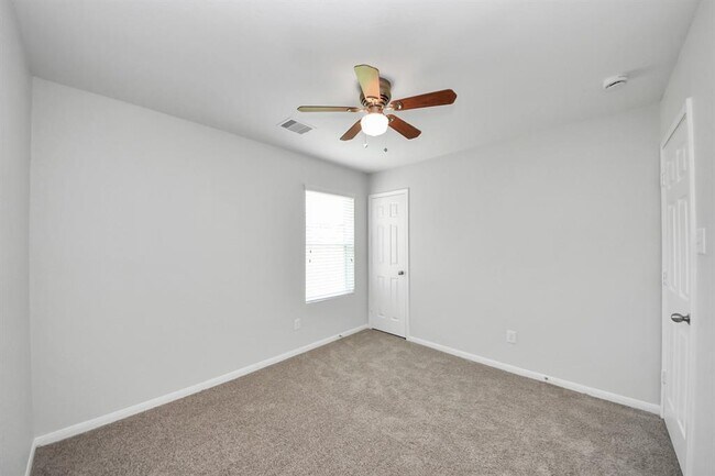 Building Photo - 15218 Taos Creek Ct