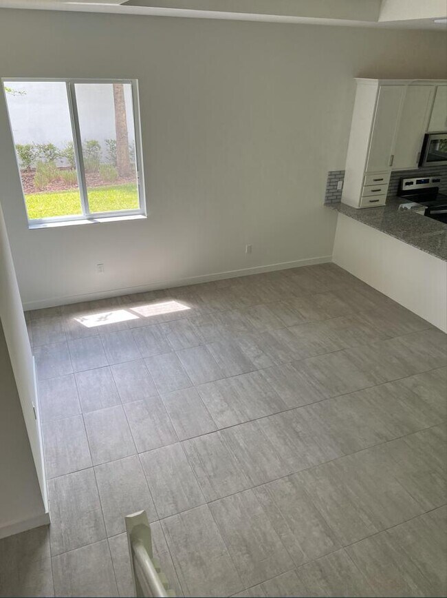 Building Photo - 1510 Pioneer Way