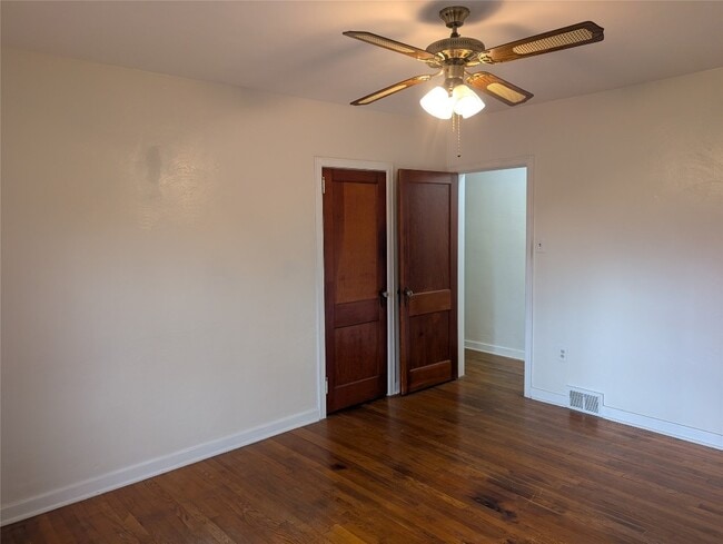 Building Photo - 327 Lower Stella Ireland Rd