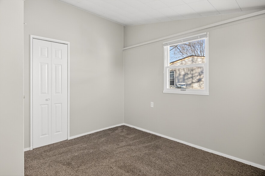 Building Photo - 7525 Mildred Rd