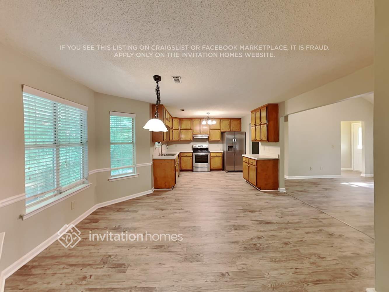 Building Photo - 185 Steeplechase Dr