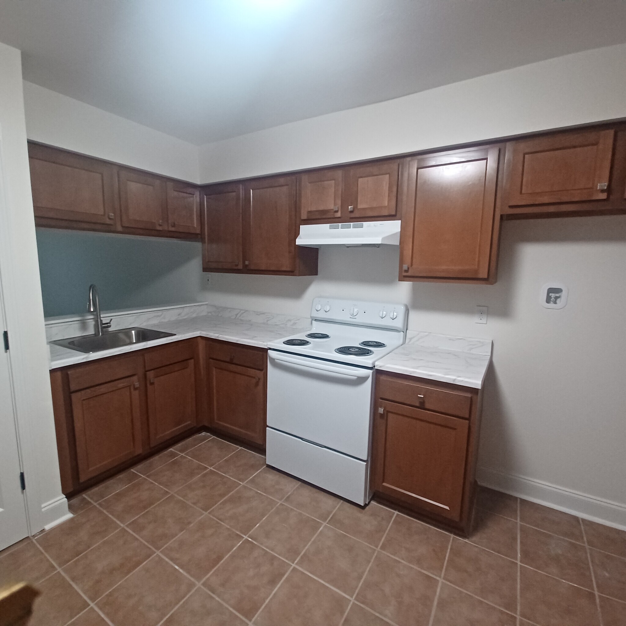 Building Photo - 8897 Richmond Dr