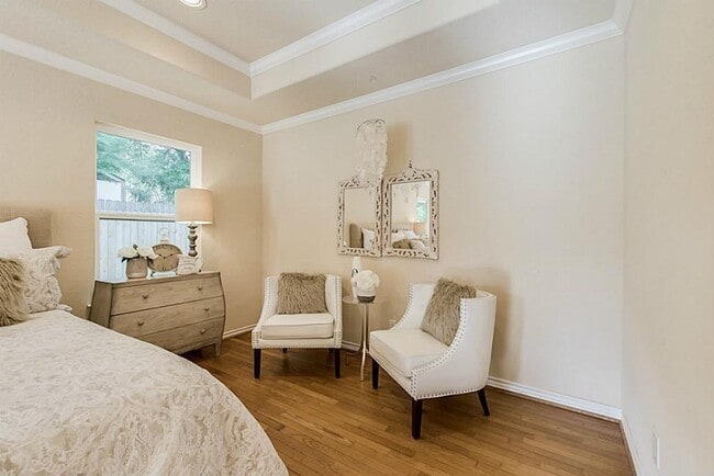 Building Photo - 4734 Benning Dr