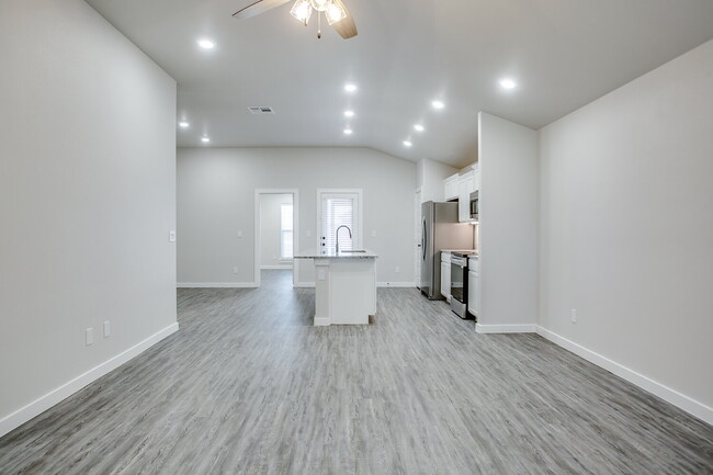 Building Photo - Like New Construction in Cooper District!